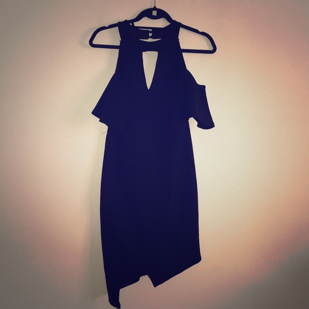 Black Ruffle Detail Dress - Picture 7 of 8
